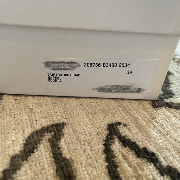 Like new YSL heels - Picture 6 of 6